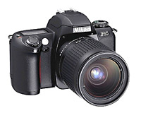 Nikon F-65 černý se setovým objektivem Nikkor 28-100mm/f 3,5-5,6 G