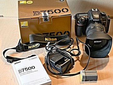 Prodám tělo Nikon D7500
