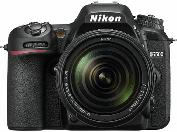 Nikon D7500 + Nikon D5500 + 8 Nikon objektivů