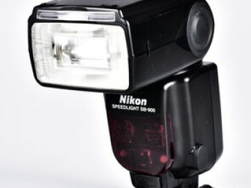 Nikon blesk SB-900