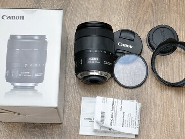 Canon EF-S  18-135mm f/3.5-5.6 IS NANO USM *UV*