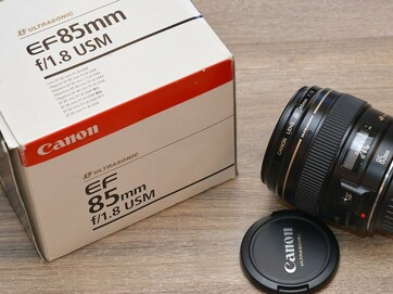 Canon EF 85mm f/1.8 USM **F.F. Pevný Portrétový