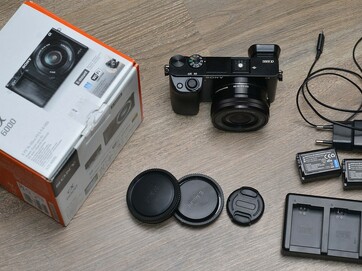 Sony A 6000+16-50mm *Full HDV*Wi-Fi/NFC*18 800 Exp