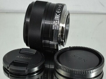 Sony E 35mm f/1,8 OSS *APS-C Pevný **E mount