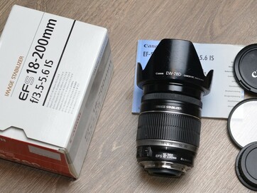 Canon EF-S 18-200mm f/4-5,6 IS **APS-C *UV*