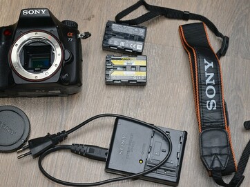 Sony SLT- A77 DSLR*24,3MPix*Full HDV*GPS 32600 Exp