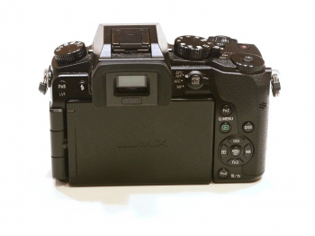 Zadní strana | © Petr Koritina Zadn? strana