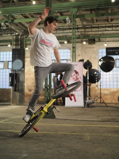 E-M1MarkII , OLYMPUS M.25mm F1.2, 25.00 mm, F1.2, ISO 1600, 1/800 s, WB Automatické, kompenzace -0.30 EV | (c) Jakub Súkeník E-M1MarkII , OLYMPUS M.25mm F1.2, 25.00 mm, F1.2, ISO 1600, 1/800 s, WB Automatick?, kompenzace -0.30 EV