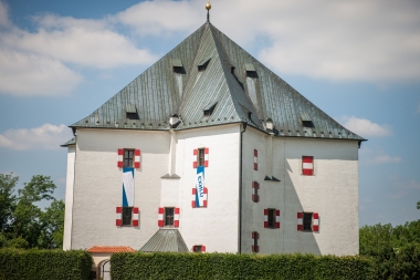 Canon EOS-1Ds Mark III, 85mm f/1.2, 85.00 mm, F1.2, ISO 50, 1/5000 s, komp. exp. +2/3, Blesk: Ne, RAW v Adobe Photoshop Camera Raw 9.5 (Windows) | © Jakub Súkeník Canon EOS-1Ds Mark III, 85mm f/1.2, 85.00 mm, F1.2, ISO 50, 1/5000 s, komp. exp. +2/3, Blesk: Ne, RAW v Adobe Photoshop Camera Raw 9.5 (Windows)