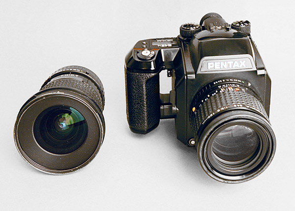 Pentax 645 N vs. Canon 5D: můj pohled v roce 2009 | FotoAparát.cz