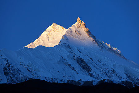 První světlo na Manaslu 3 minuty po východu Slunce